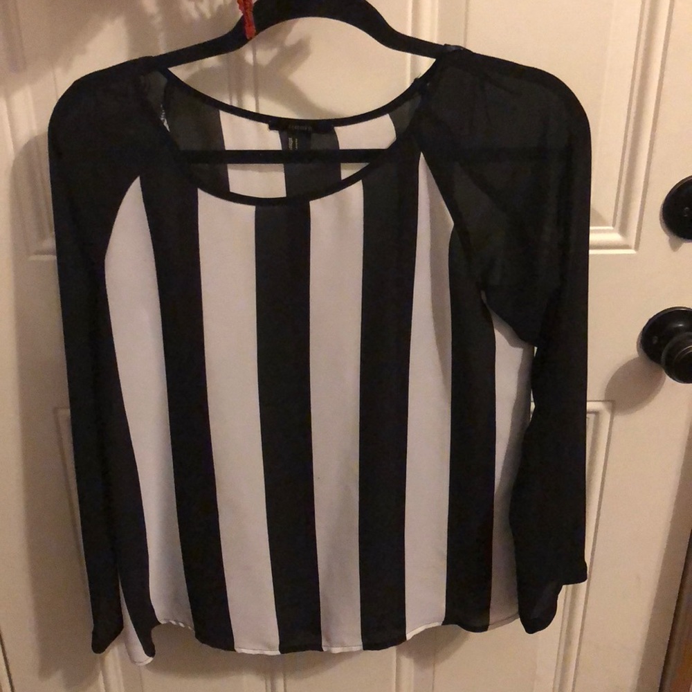 Black and white top